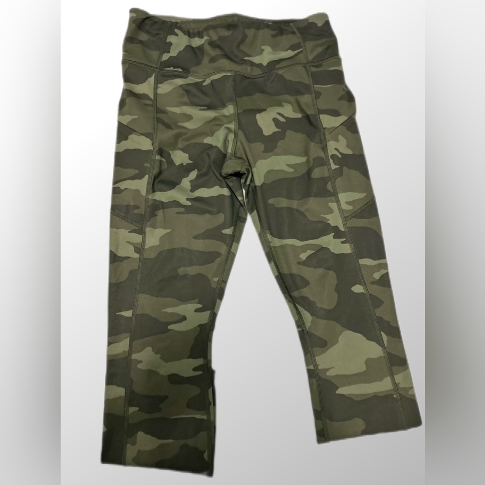 Athleta contender camo 7/8 leggings 💚🤎